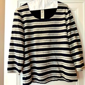 Jones New York Collection navy striped top 3/4 sleeves. Size Medium.